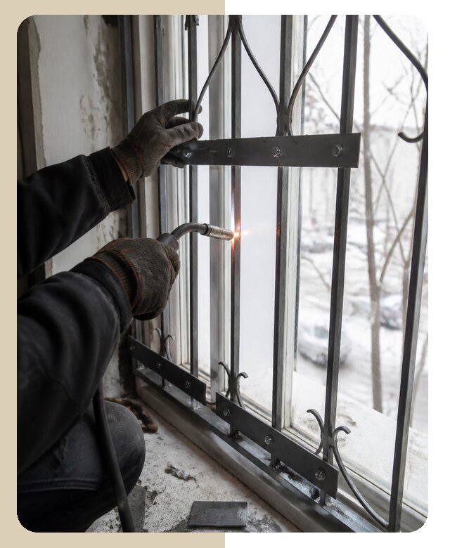 Усиление оконных решеток с выездом мастера под ключ в Славгороде